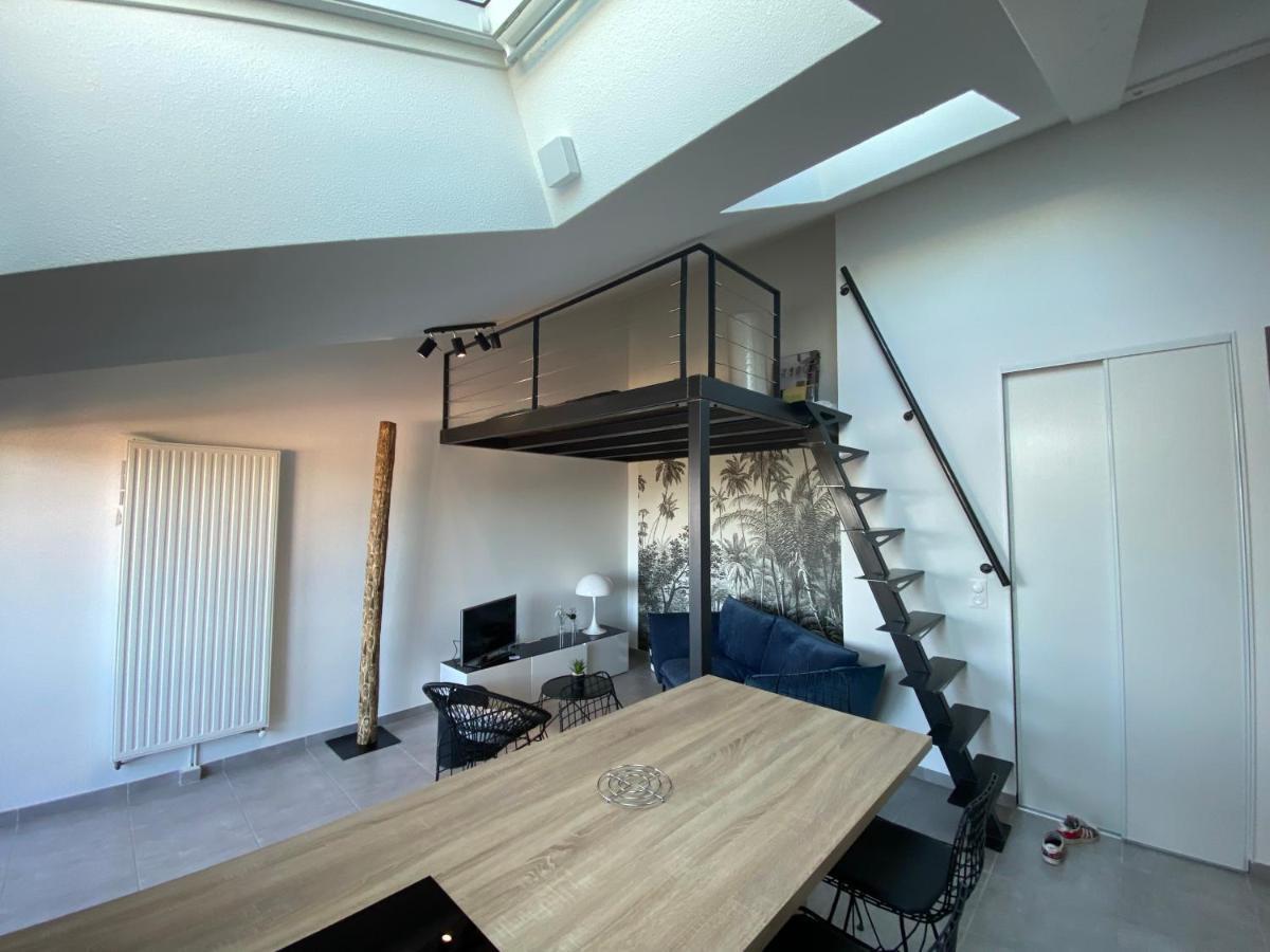 Fleurieux-sur-lʼArbresle Appart & Fleurinoise Balcon Ascenseur Climatisation מראה חיצוני תמונה